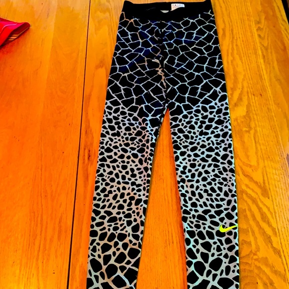 Nike Pro Engineered Giraffe Tights